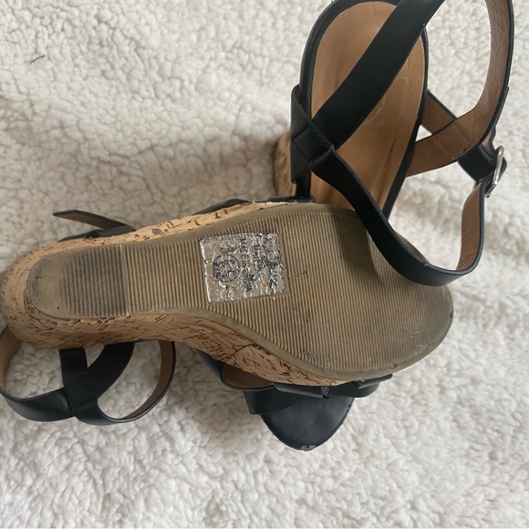 Black strappy wedges size 5.5. - Picture 4 of 6